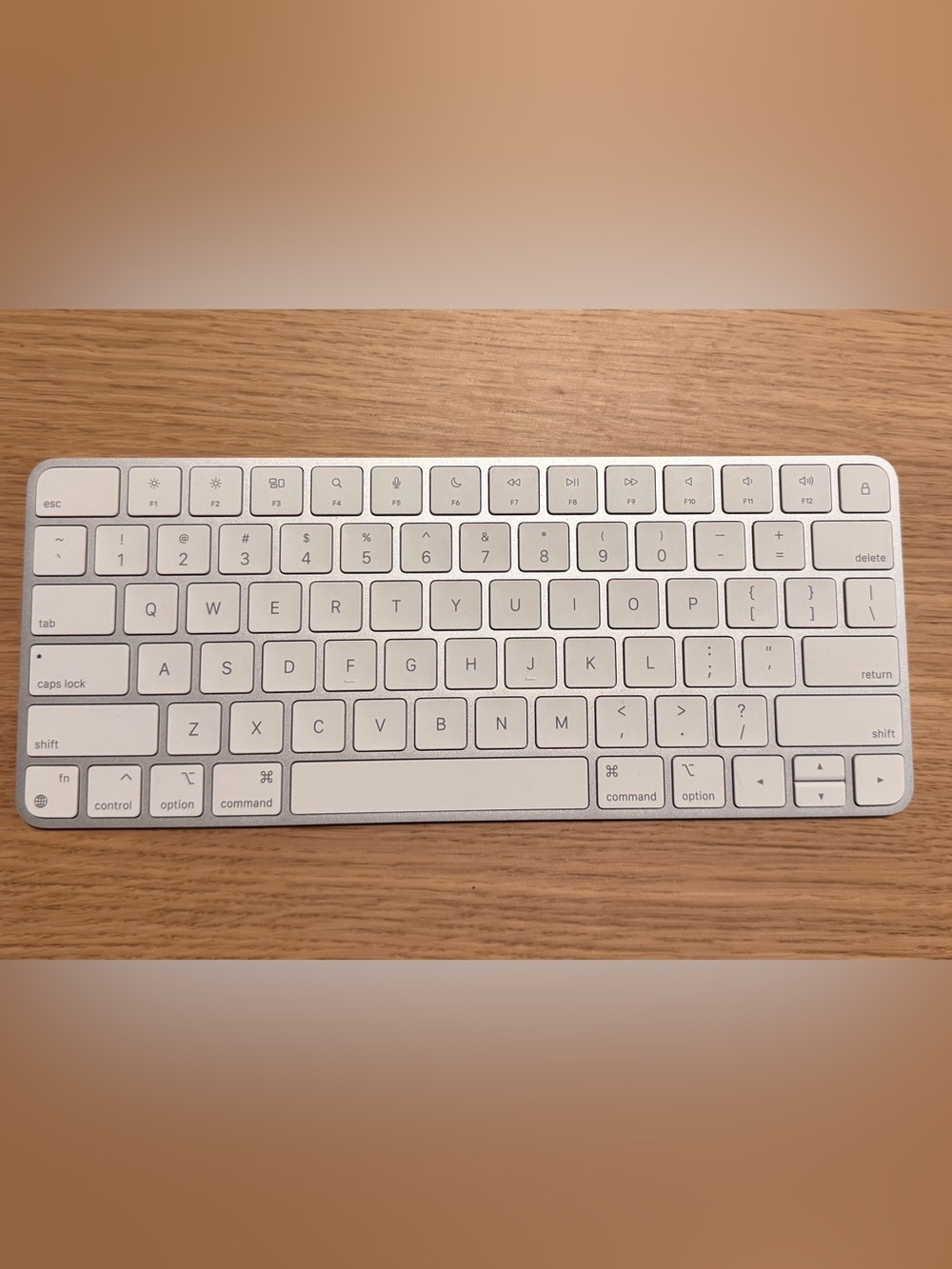 Apple Magic Keyboard - White - Picture 2 of 2